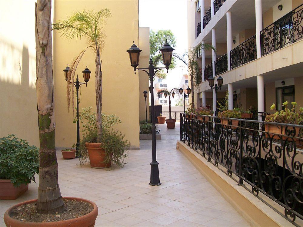 The Crown Hotel Buġibba Exteriér fotografie