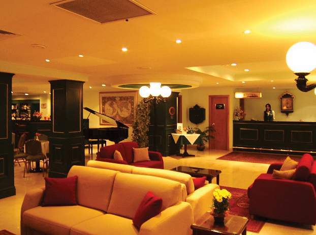 The Crown Hotel Buġibba Exteriér fotografie