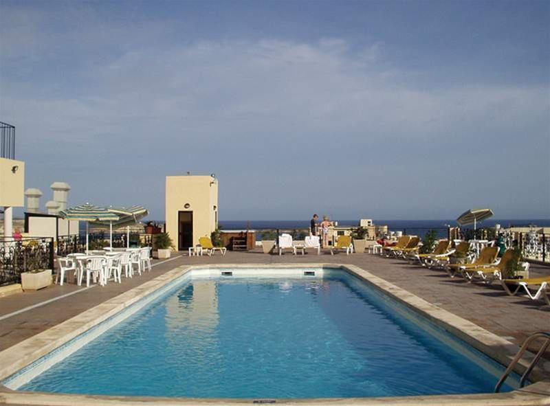 The Crown Hotel Buġibba Exteriér fotografie